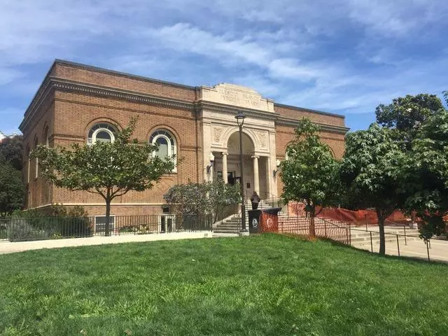 Presidio Branch Library