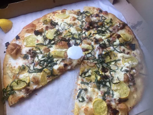 Little Star Pizza