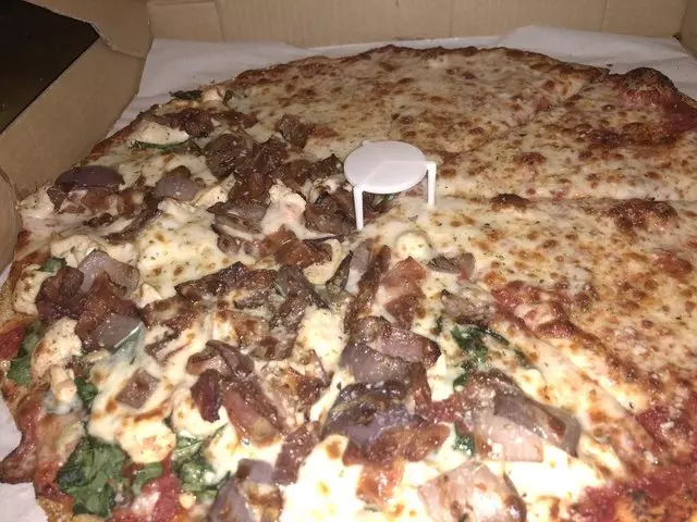 Little Star Pizza