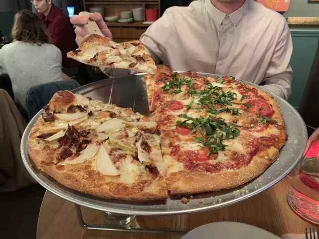 Little Star Pizza