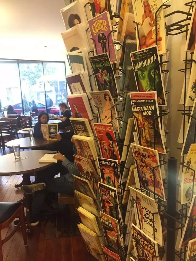 Borderlands Café