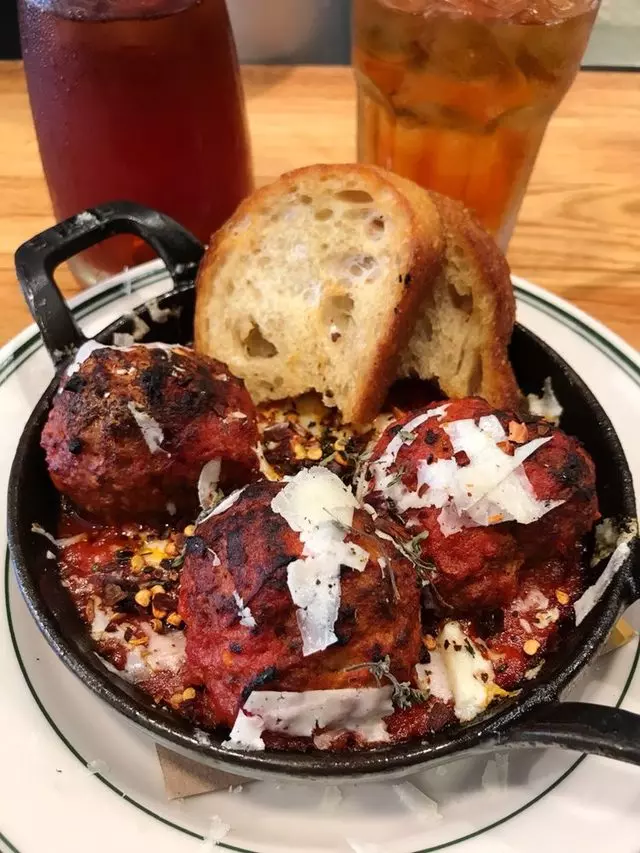 Pizzeria Delfina