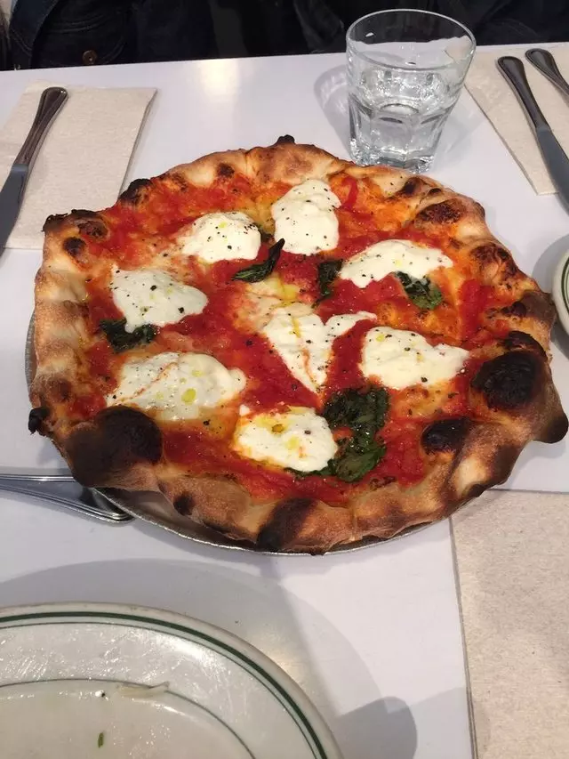 Pizzeria Delfina