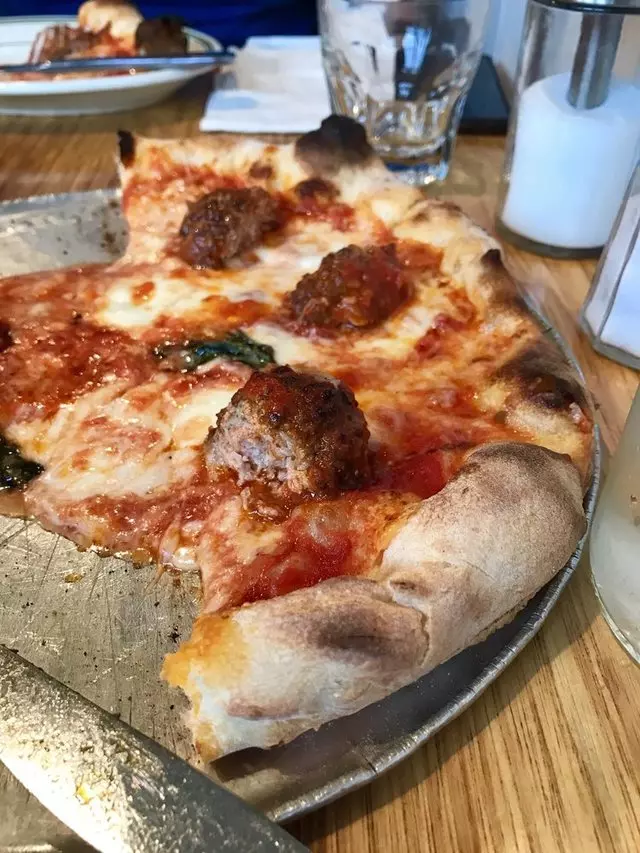 Pizzeria Delfina
