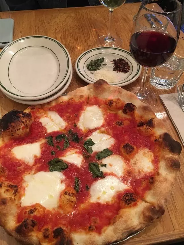 Pizzeria Delfina