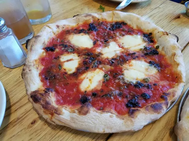 Pizzeria Delfina