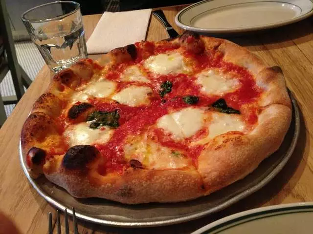 Pizzeria Delfina