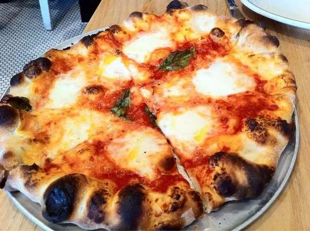 Pizzeria Delfina