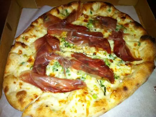 Pizzeria Delfina