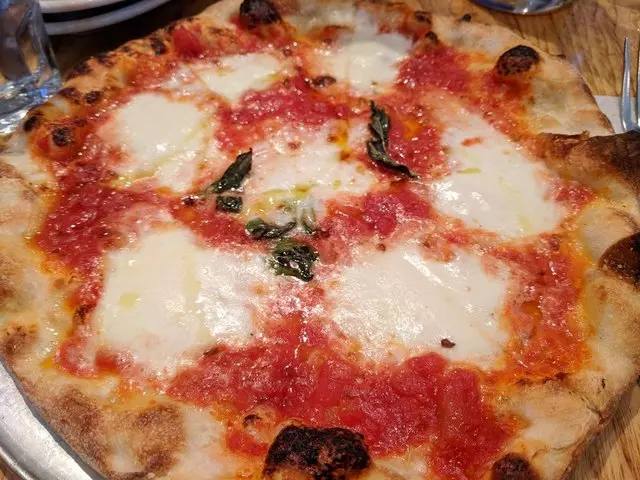 Pizzeria Delfina
