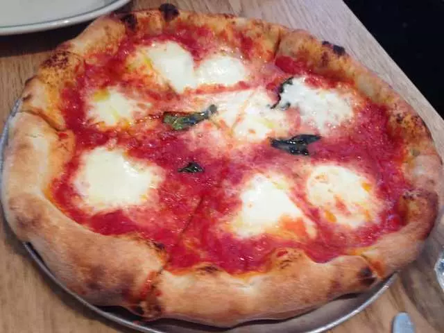 Pizzeria Delfina