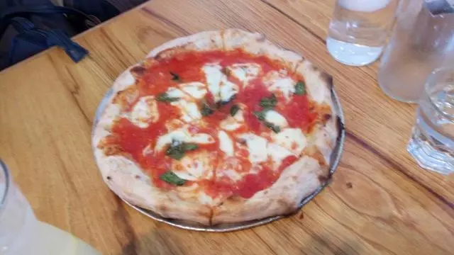 Pizzeria Delfina