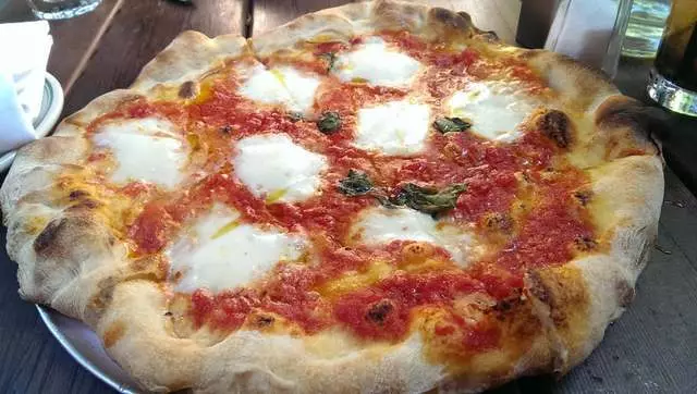 Pizzeria Delfina