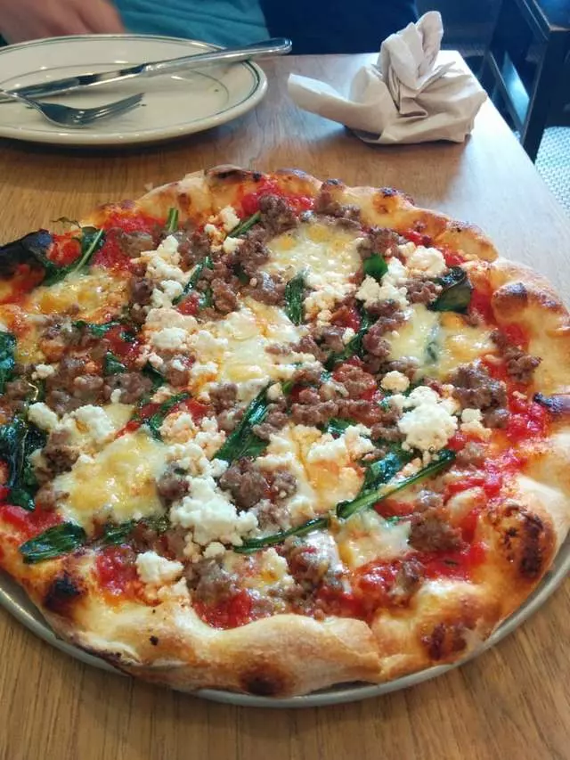 Pizzeria Delfina