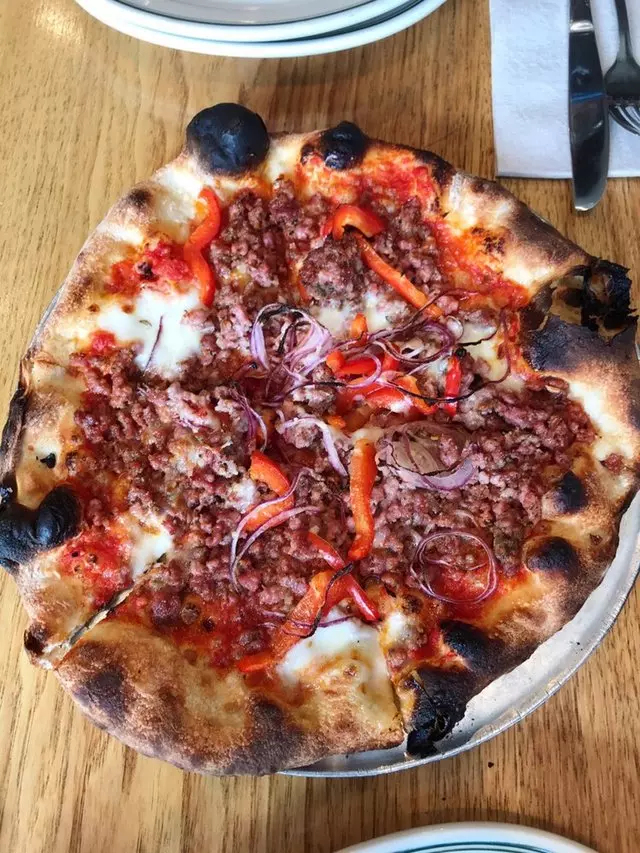 Pizzeria Delfina