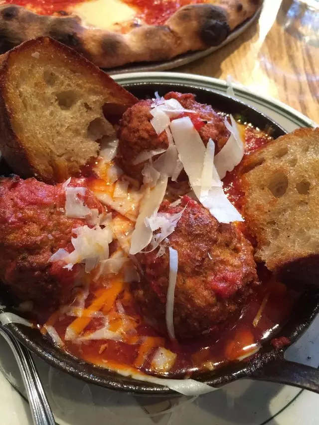 Pizzeria Delfina