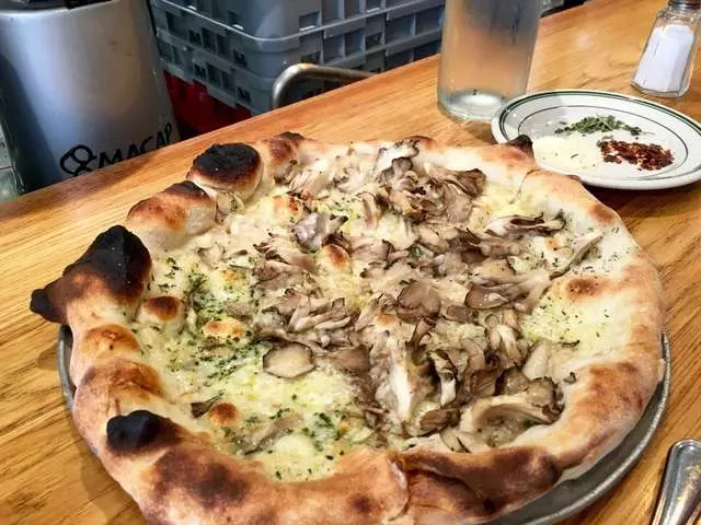 Pizzeria Delfina