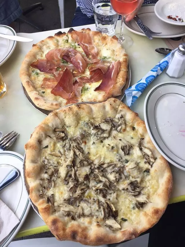 Pizzeria Delfina