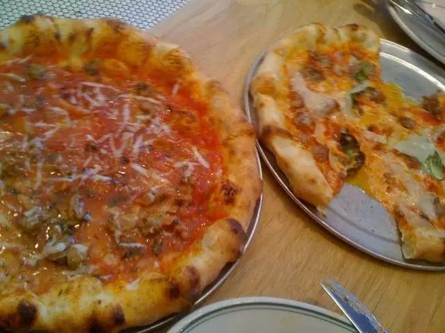 Pizzeria Delfina