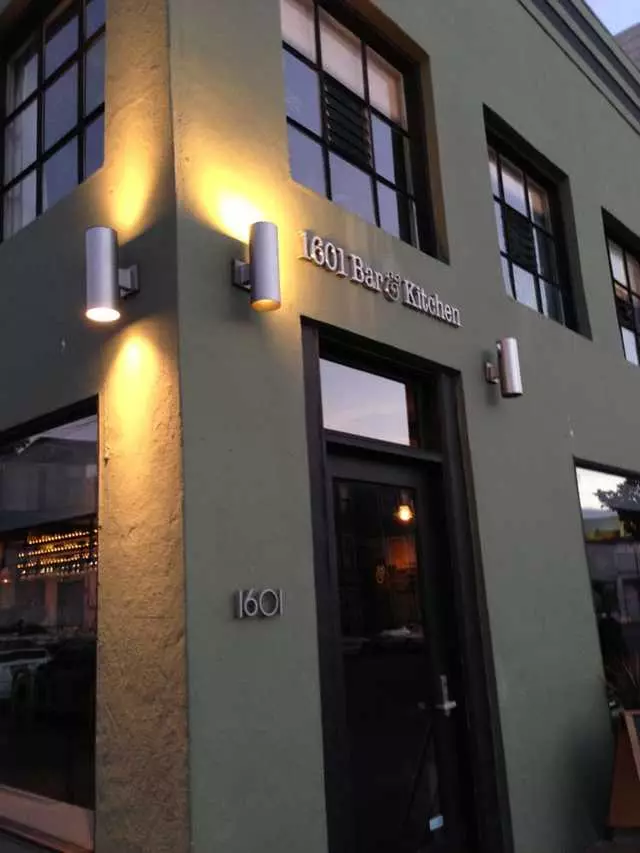 1601 Bar & Kitchen