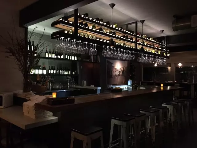 1601 Bar & Kitchen