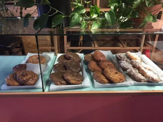 Silver Crest Donut Shop