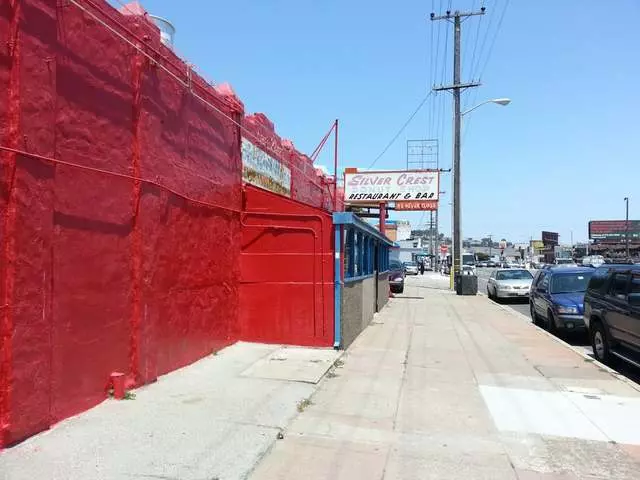 Silver Crest Donut Shop