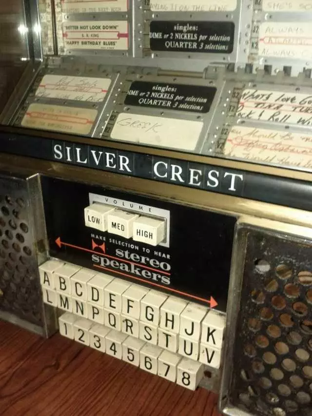 Silver Crest Donut Shop