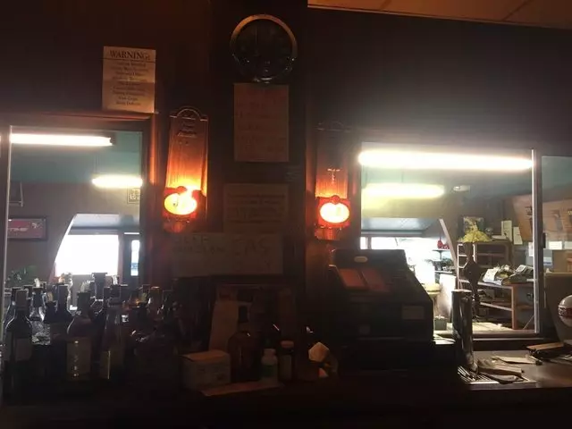 Silver Crest Donut Shop