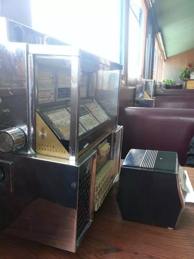 Silver Crest Donut Shop