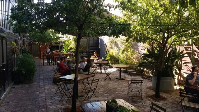 Stable Cafe