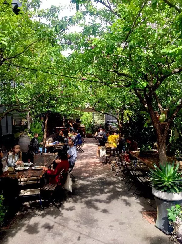 Stable Cafe