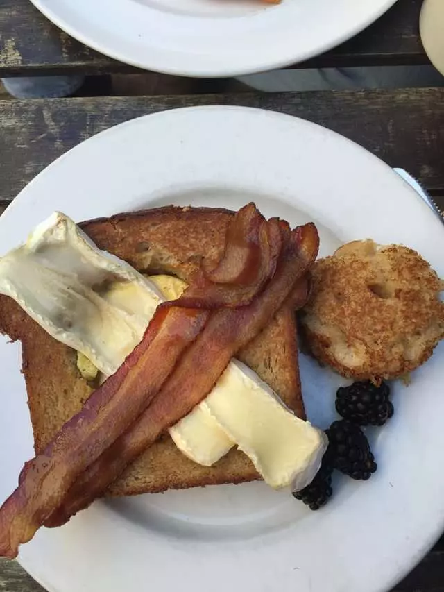 Stable Cafe