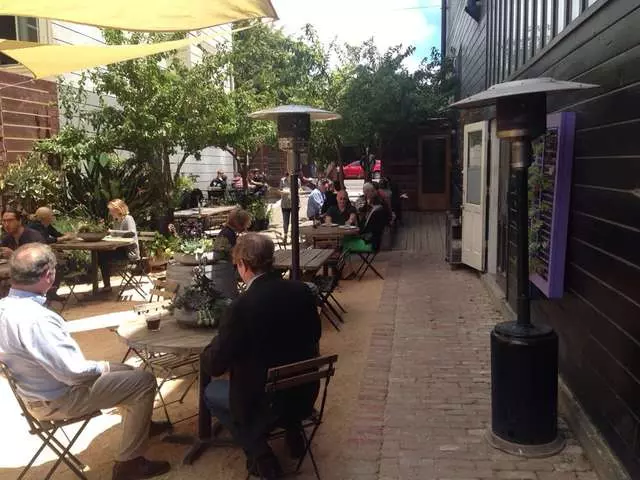 Stable Cafe
