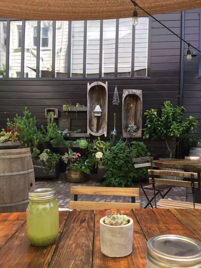 Stable Cafe