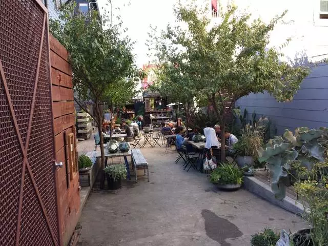 Stable Cafe