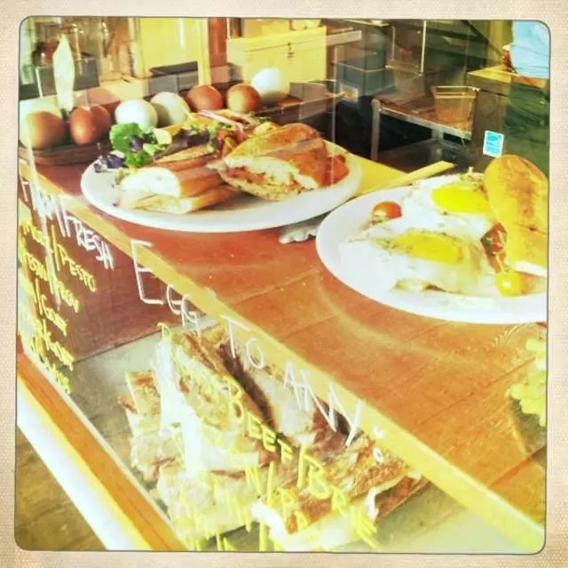 Stable Cafe