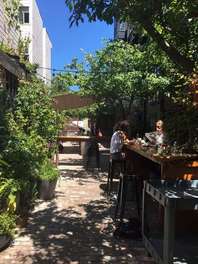 Stable Cafe