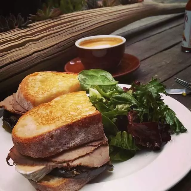 Stable Cafe