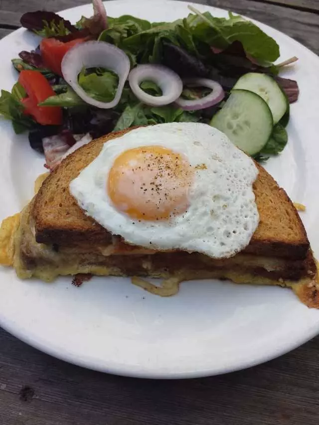 Stable Cafe