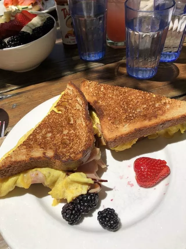 Stable Cafe