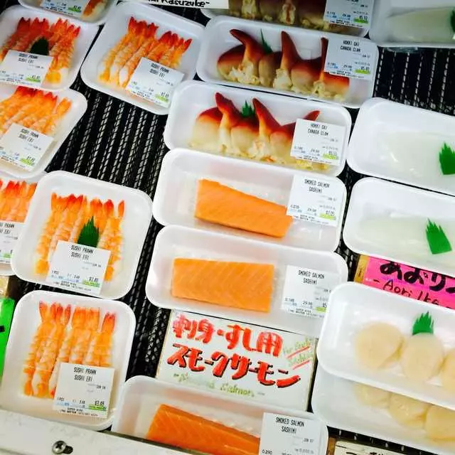 Super Mira Market