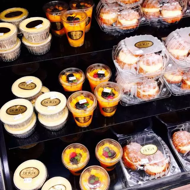 Super Mira Market