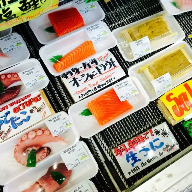 Super Mira Market