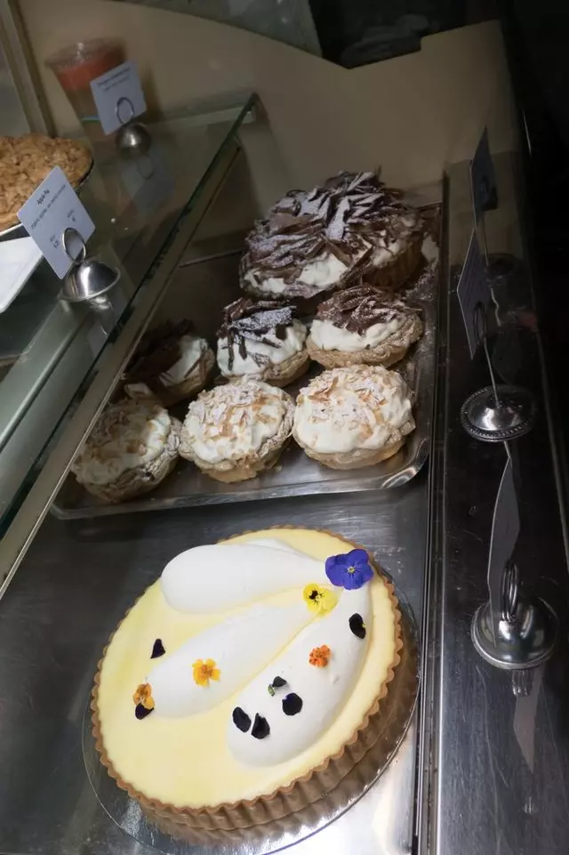 Tartine Bakery & Cafe