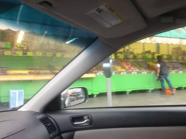 22nd & Irving Market