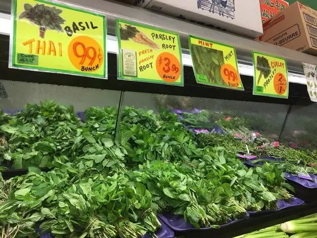 22nd & Irving Market