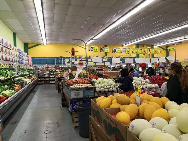 22nd & Irving Market