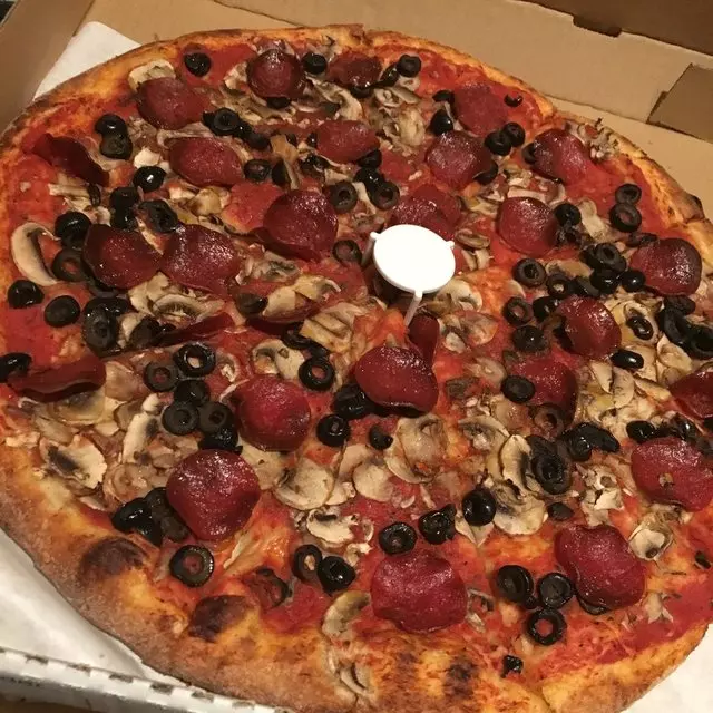 Mythic Pizza
