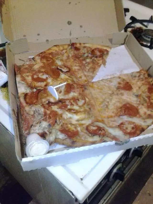 Mythic Pizza